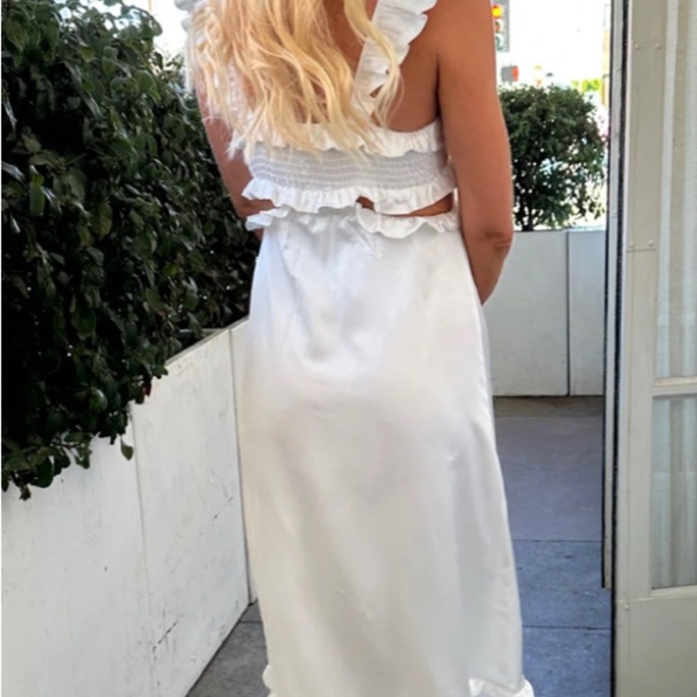 Show me your mumu Lane Midi Dress. Size L Ivory satin. New with tags - Picture 2 of 4